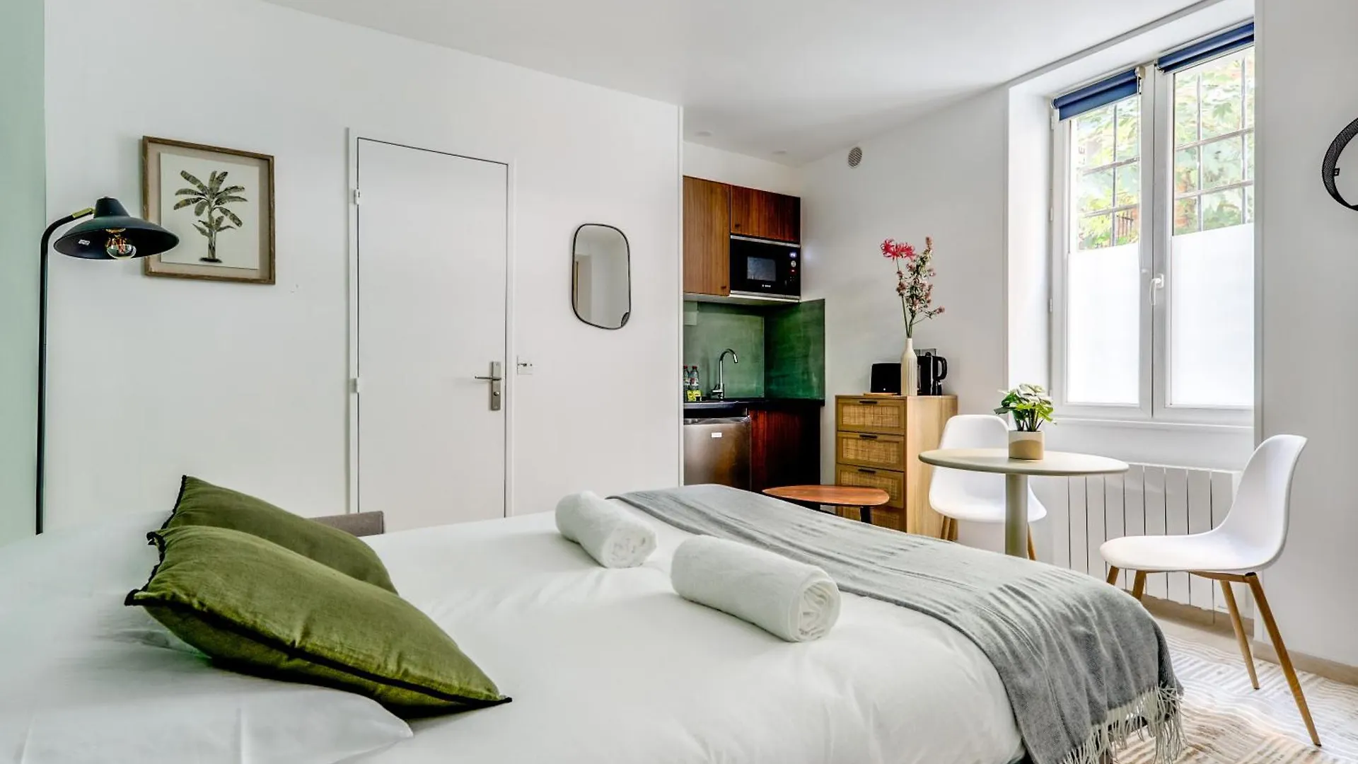 Apartment Montmartre L Center & Historic Sacre-coeur *