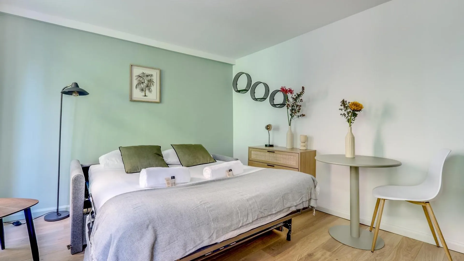 Apartment Montmartre L Center & Historic Sacre-coeur