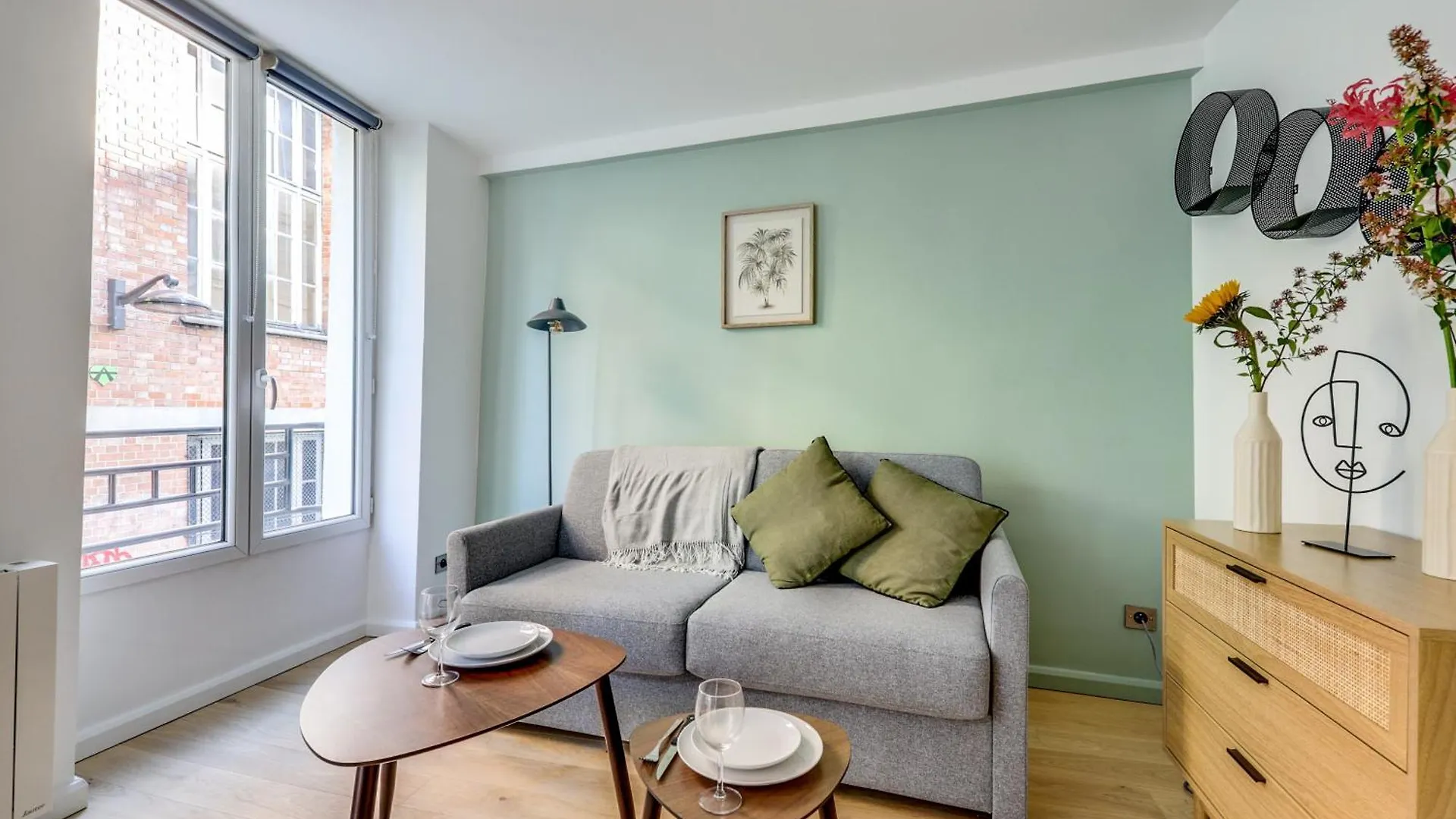 Apartment Montmartre L Center & Historic Sacre-coeur