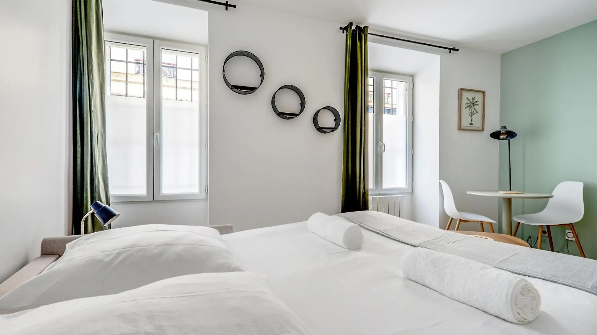Montmartre L Center & Historic Sacre-coeur Apartman Párizs